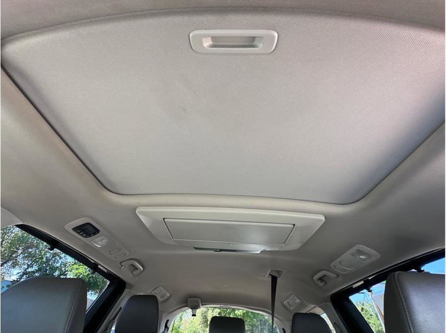 Used 2015 Honda Odyssey Touring Elite image 22