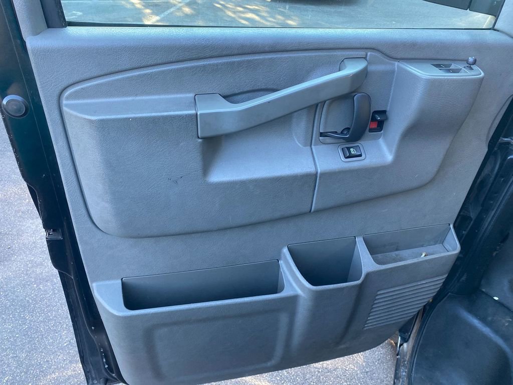 Used 2019 Chevrolet Express 2500 w/ Driver Convenience Package image 11