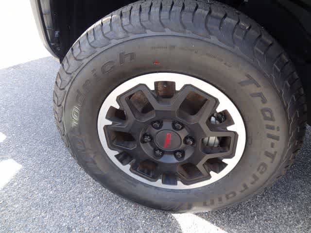 Used 2024 Toyota Tacoma TRD Off-Road AWD/4WD image 32