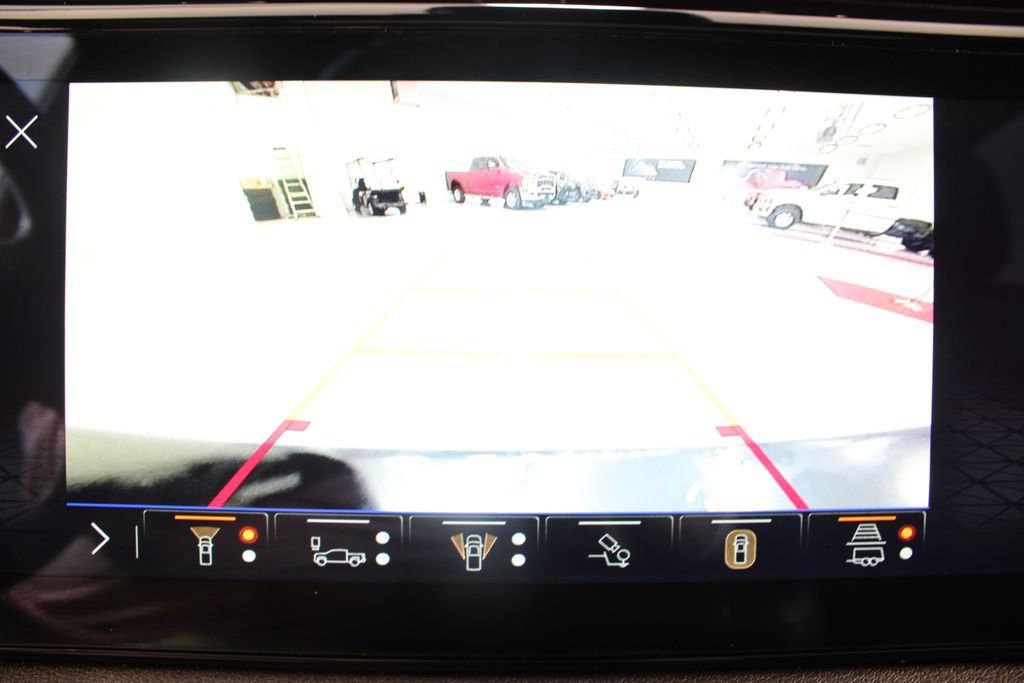 Used 2024 GMC Sierra 1500 AT4 w/ Technology Package AWD/4WD image 5