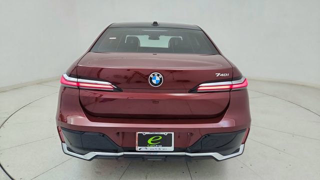 Used 2025 BMW 740i image 5