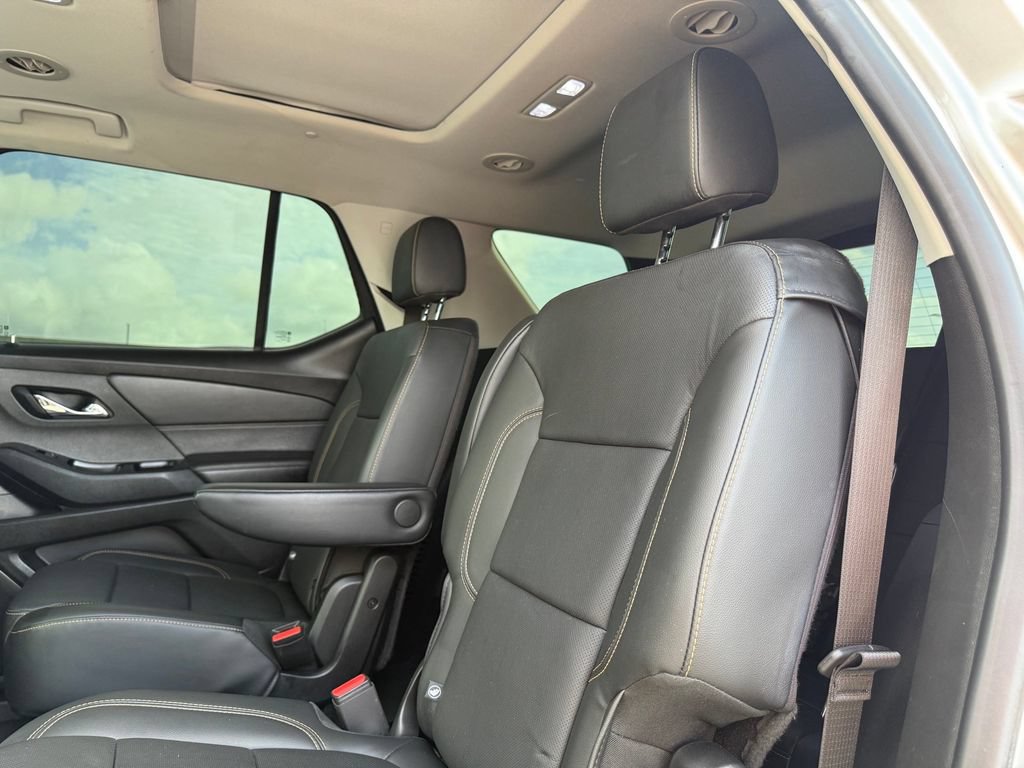 Used 2019 Chevrolet Traverse Premier w/ Driver Confidence II Package FWD image 22