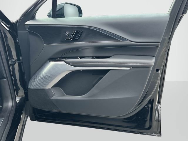 Used 2025 Cadillac Lyriq Sport image 23