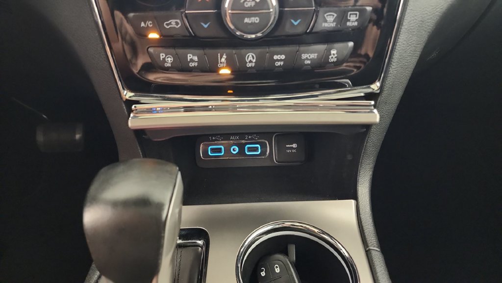 Used 2021 Jeep Grand Cherokee Limited AWD/4WD image 17