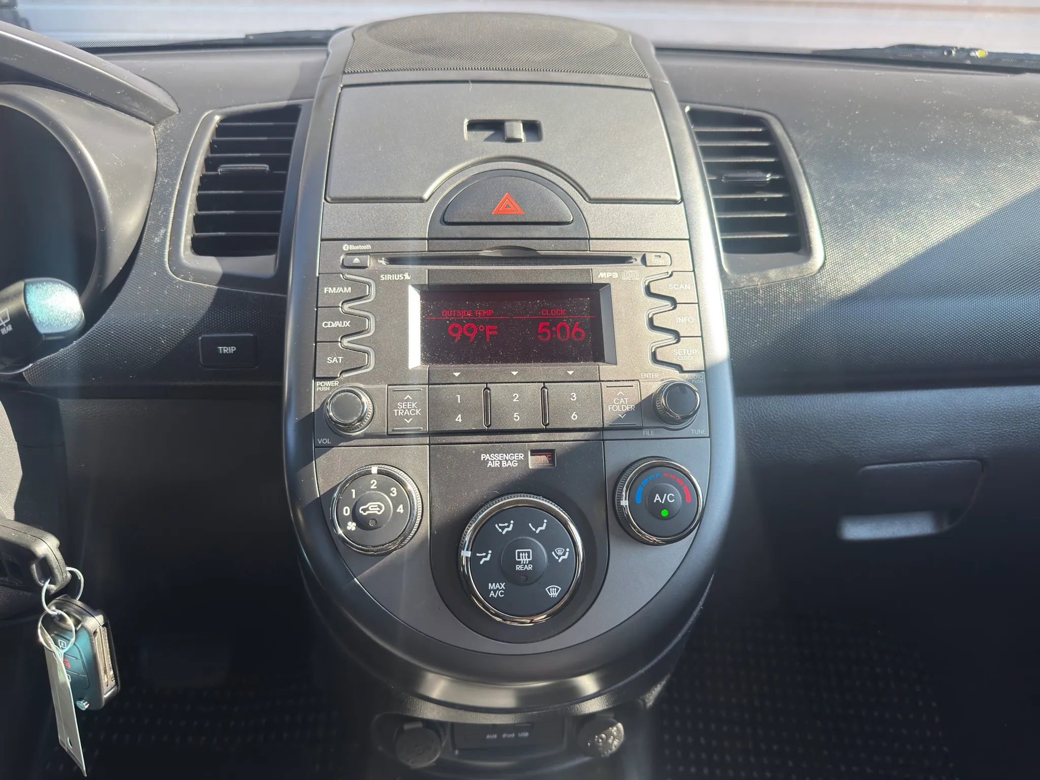 Used 2011 Kia Soul + w/ Audio Pkg FWD image 22