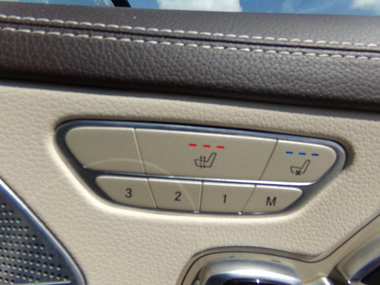 Used 2015 Mercedes-Benz S 550 4MATIC Sedan image 31