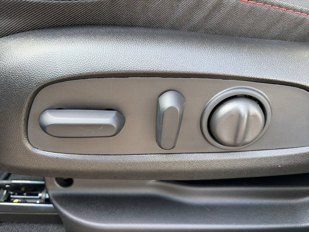 New 2027 Chevrolet Bolt RS w/ Technology Package FWD image 15