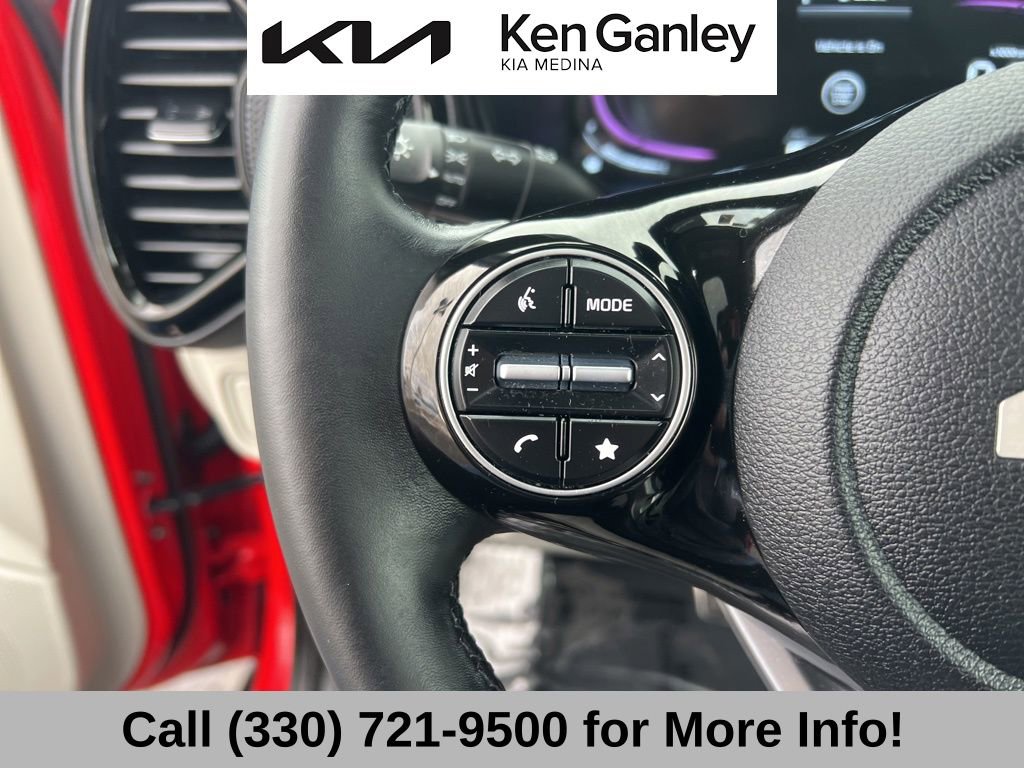 Certified 2025 Kia Soul EX image 31