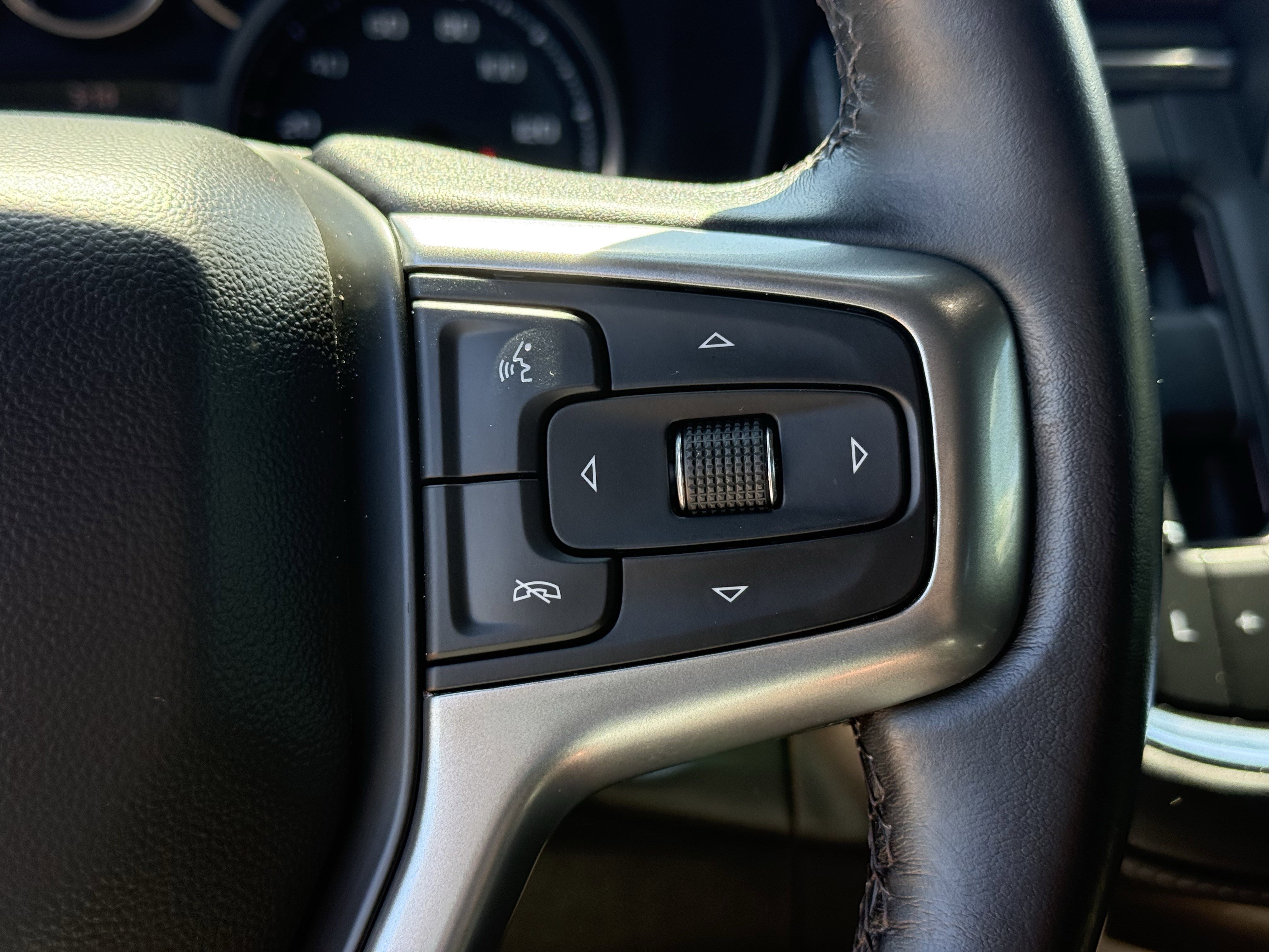 Used 2023 Chevrolet Tahoe LS image 18