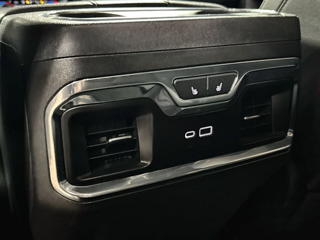 Used 2023 Chevrolet Silverado 1500 LTZ w/ LTZ Convenience Package II AWD/4WD image 27