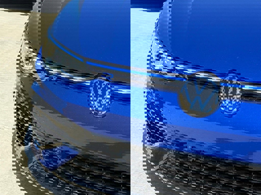 Used 2024 Volkswagen Golf R image 4