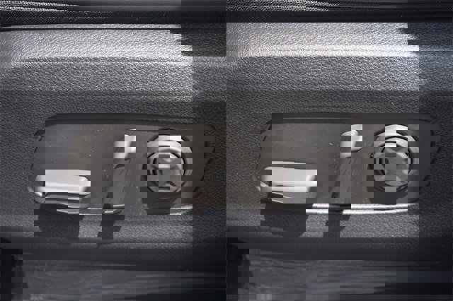 New 2026 Kia Carnival EX image 22