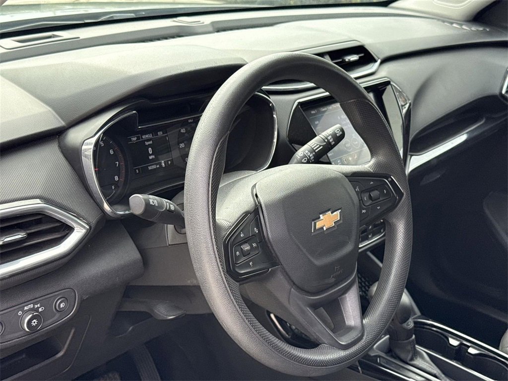 Used 2023 Chevrolet TrailBlazer LT w/ Convenience Package image 9