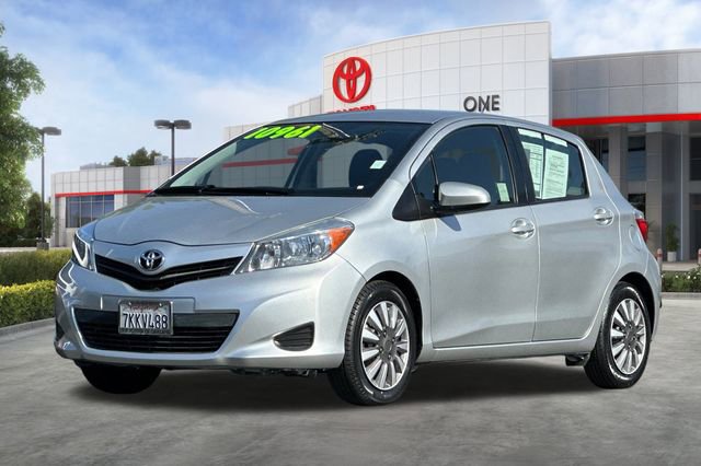 Used 2014 Toyota Yaris LE image 9