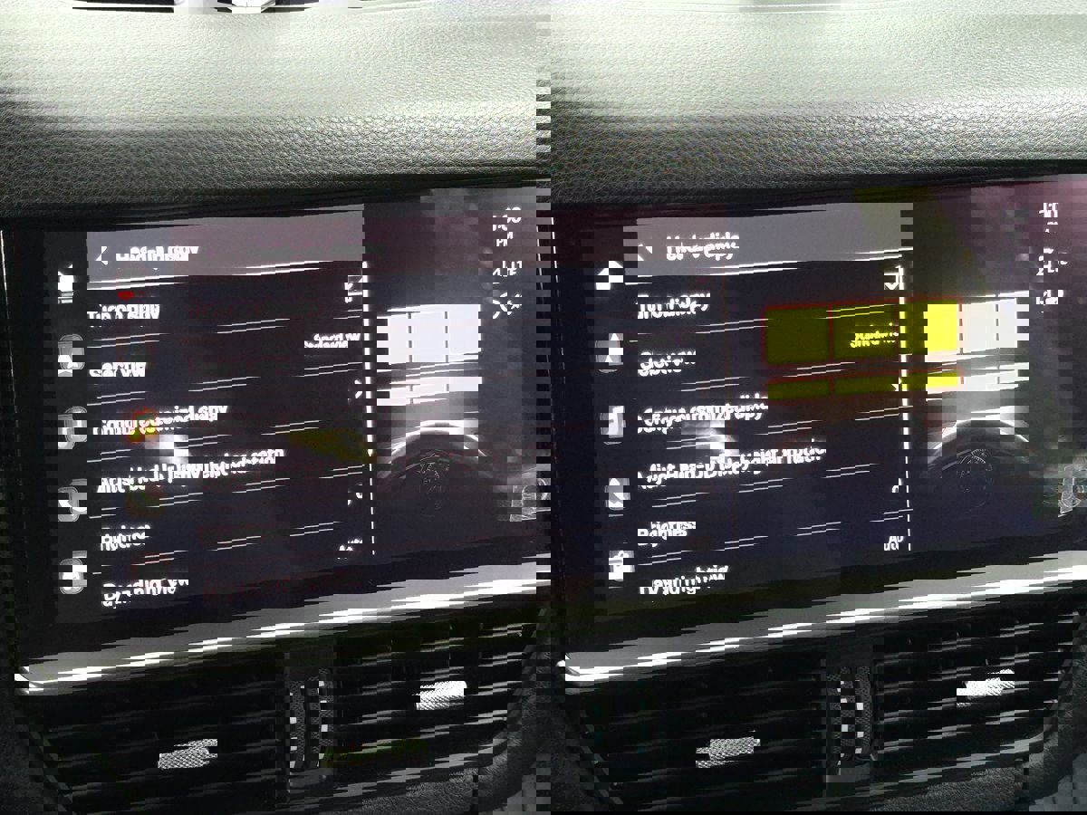 Used 2023 Porsche Cayenne Platinum Edition image 49