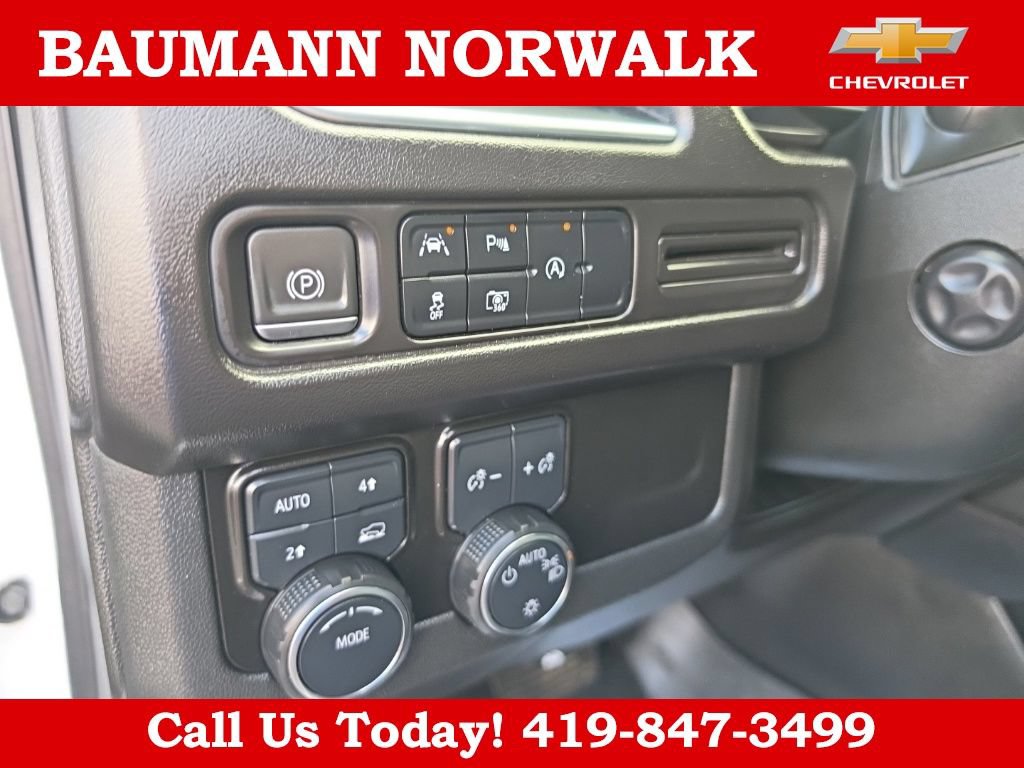 Used 2024 Chevrolet Tahoe RST w/ Luxury Package AWD/4WD image 43