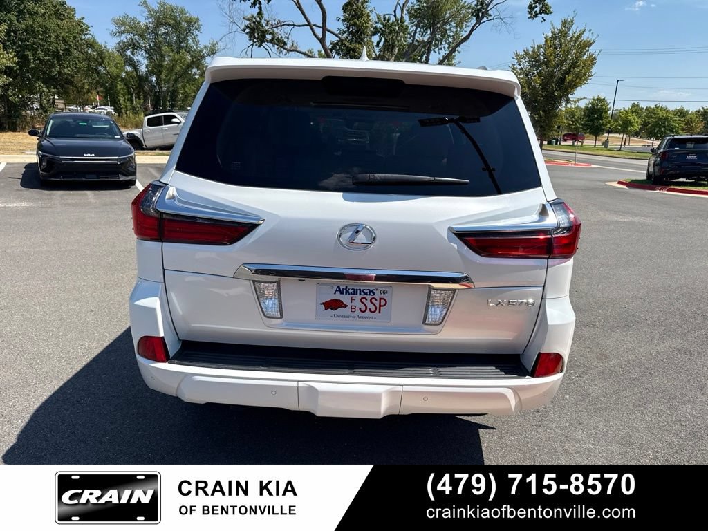Used 2016 Lexus LX 570 4WD w/ Luxury Package image 8