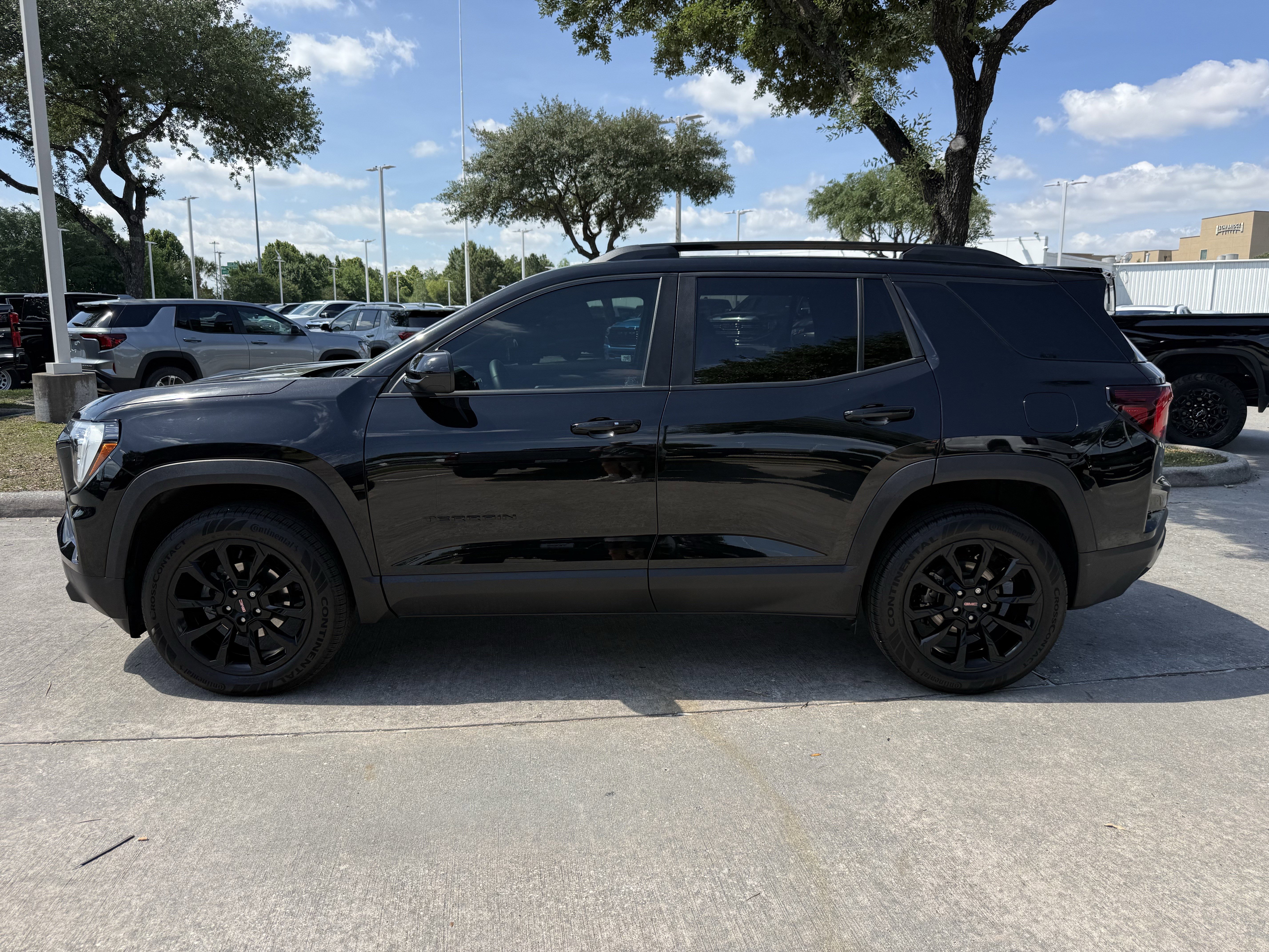 Used 2026 GMC Terrain Elevation w/ Elevation Premium Package FWD image 16