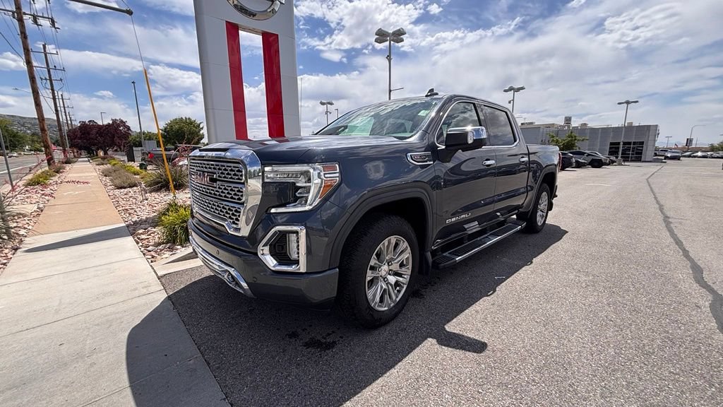 Used 2021 GMC Sierra 1500 Denali w/ Driver Alert Package II AWD/4WD image 3