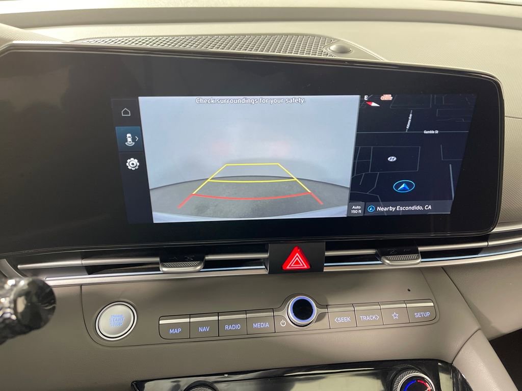 Certified 2025 Hyundai Elantra SEL FWD image 23