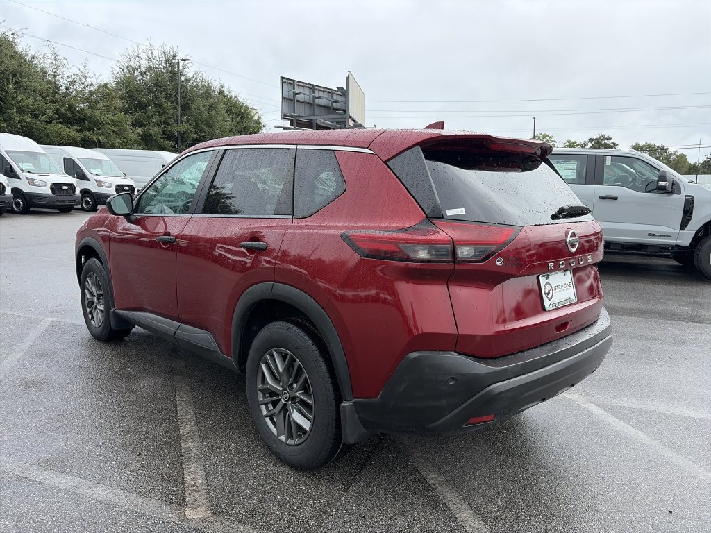 Used 2021 Nissan Rogue S FWD image 5