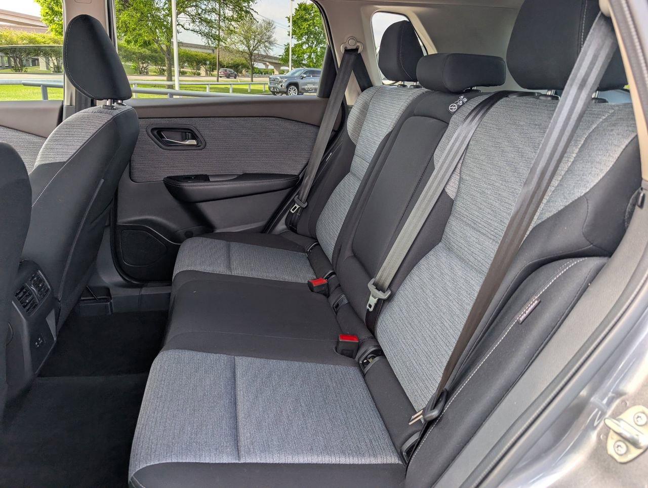 Certified 2023 Nissan Rogue SV image 28