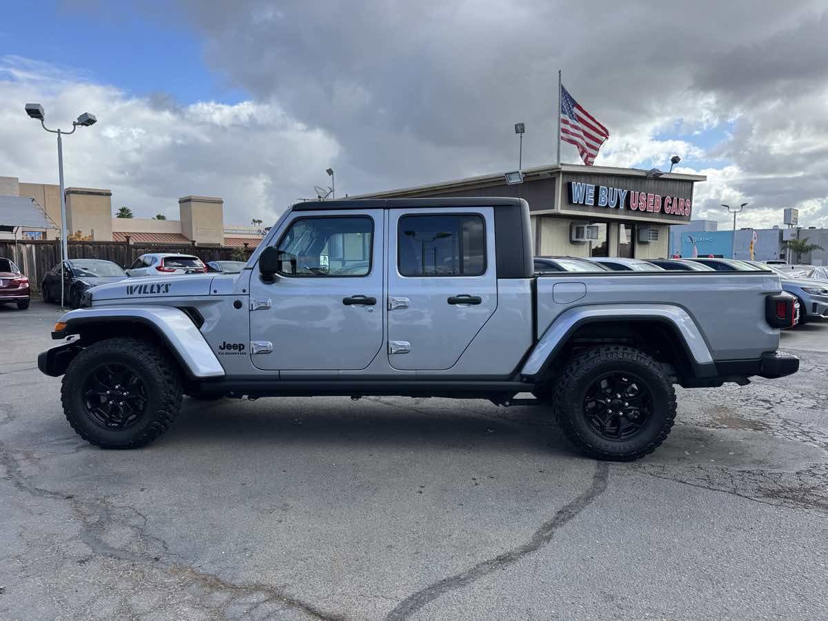 Used 2021 Jeep Gladiator Sport AWD/4WD image 11