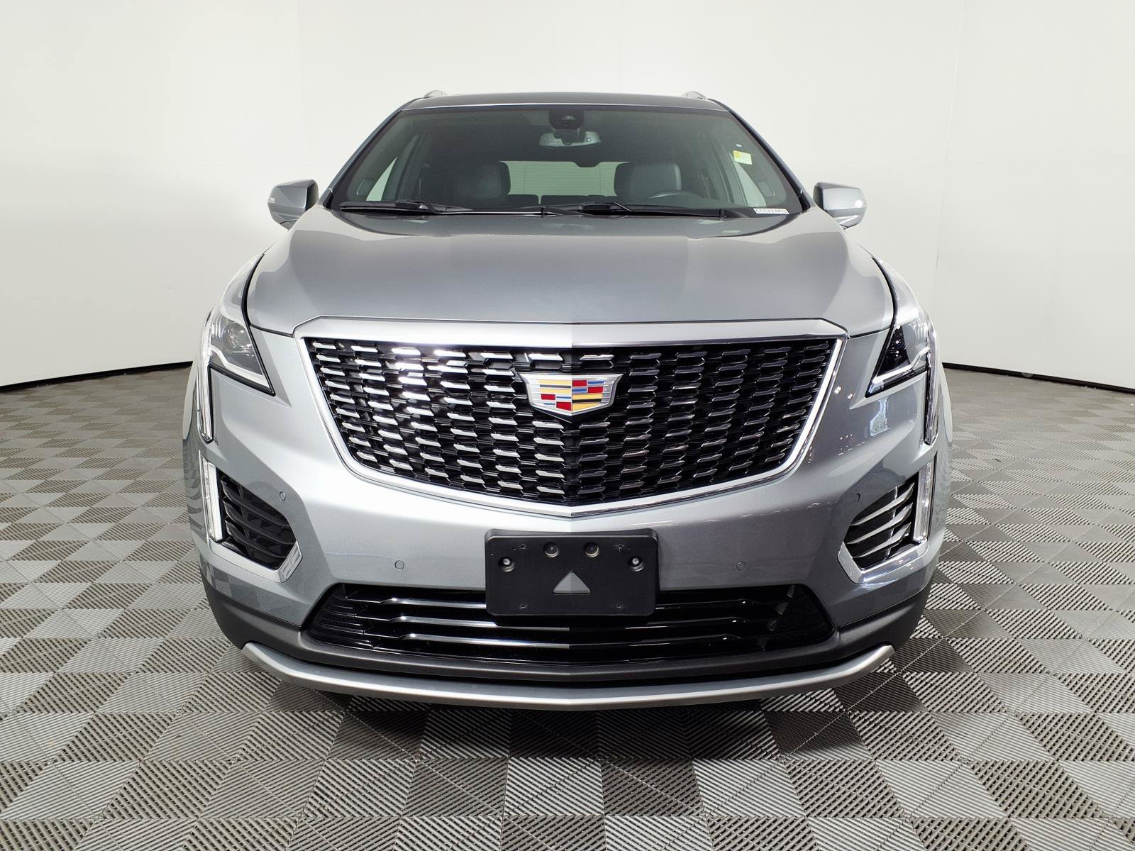 Certified 2023 Cadillac XT5 Premium Luxury AWD/4WD image 2