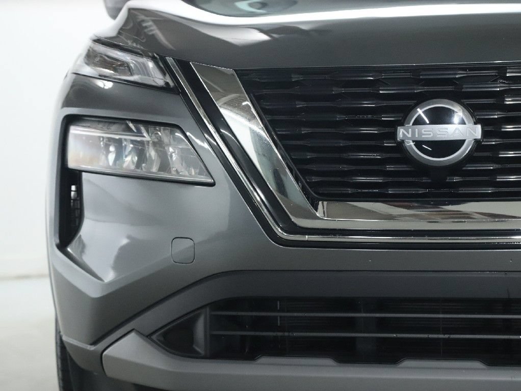 Used 2023 Nissan Rogue SV AWD/4WD image 7
