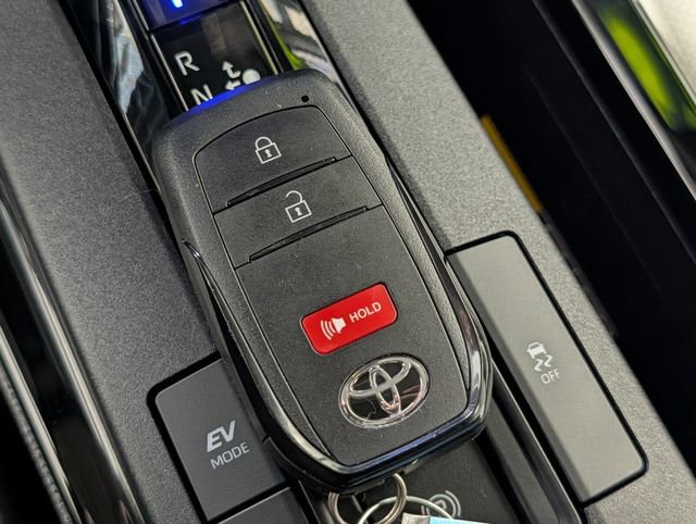 Used 2026 Toyota Prius XLE image 26