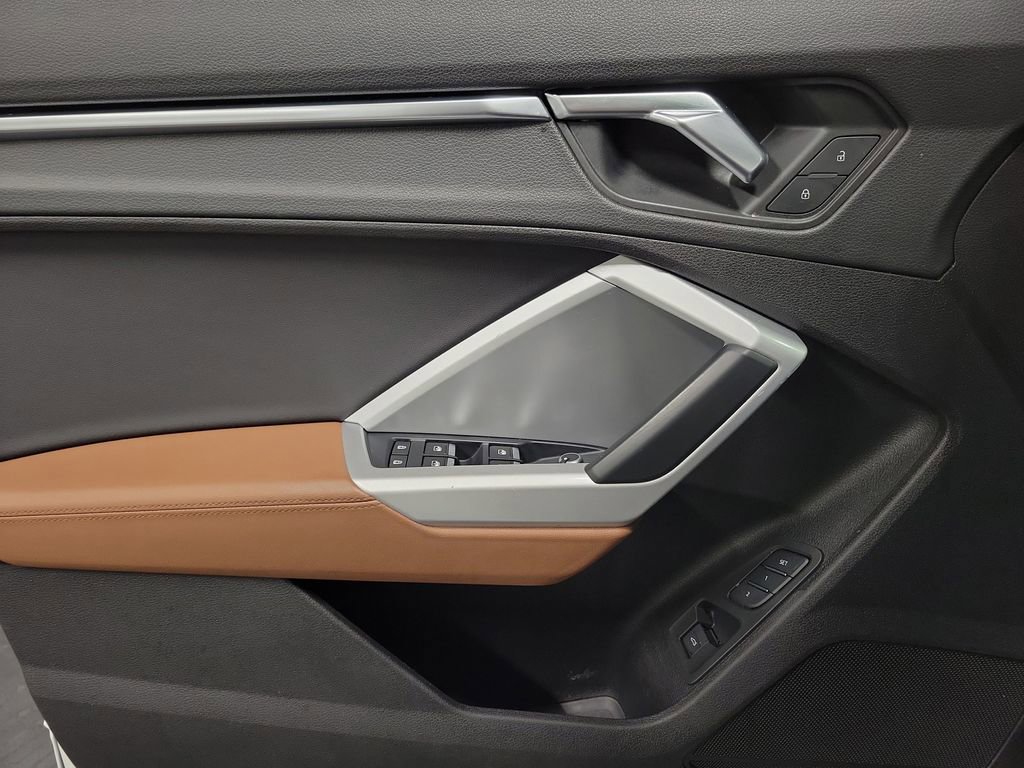 Used 2022 Audi Q3 2.0T Premium image 22