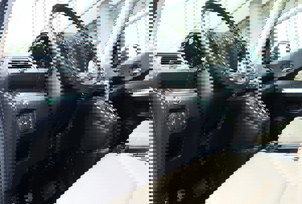 Used 2016 Honda CR-V Touring image 41