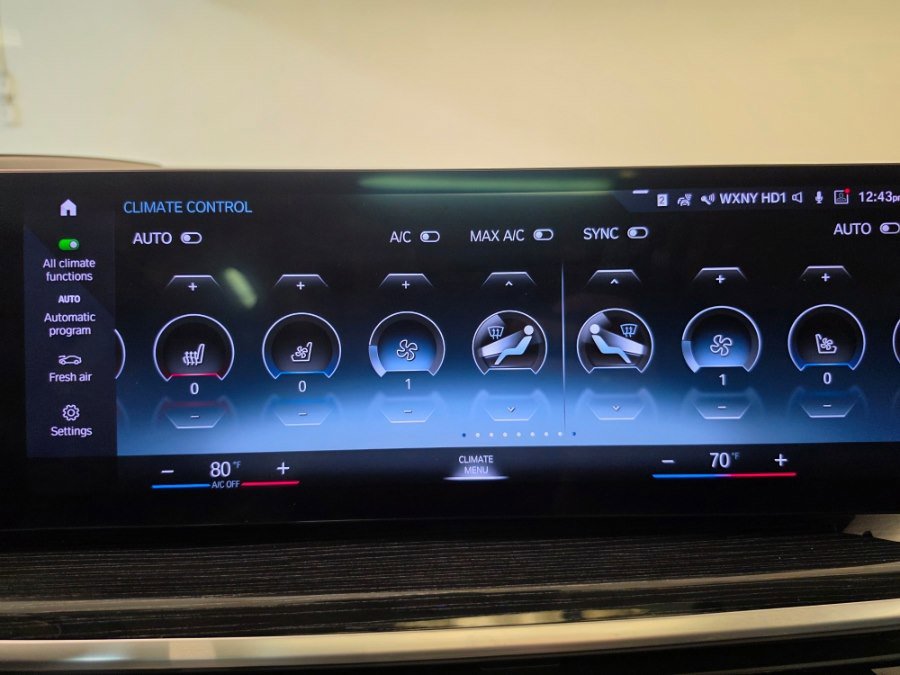 Used 2023 BMW X7 M60i w/ Executive Package AWD/4WD image 37