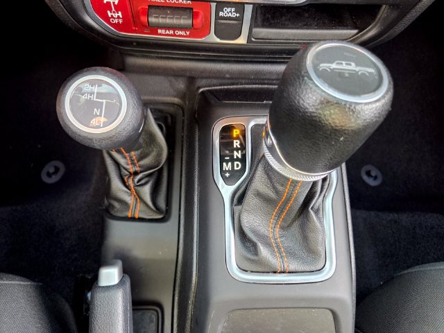 Used 2020 Jeep Gladiator Mojave w/ Trailer Tow Package AWD/4WD image 27
