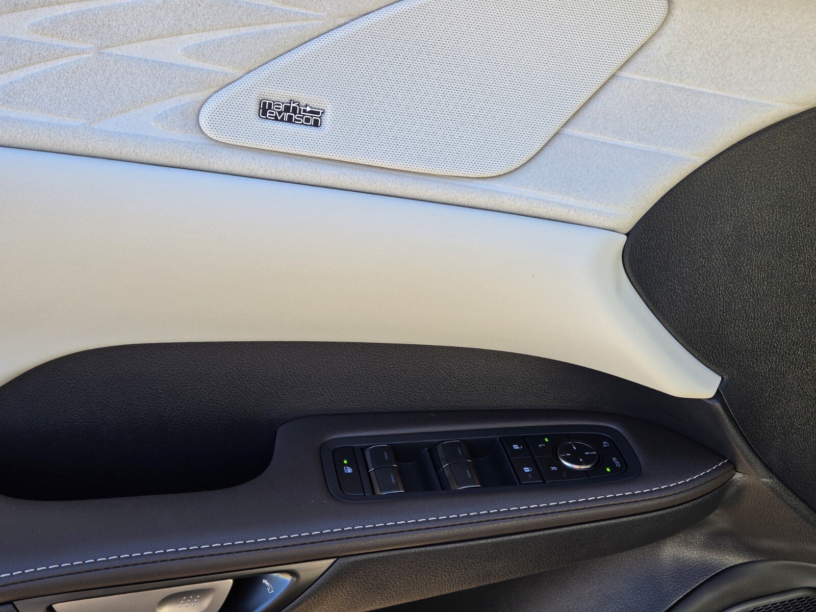 New 2026 Lexus RX 450h AWD image 10
