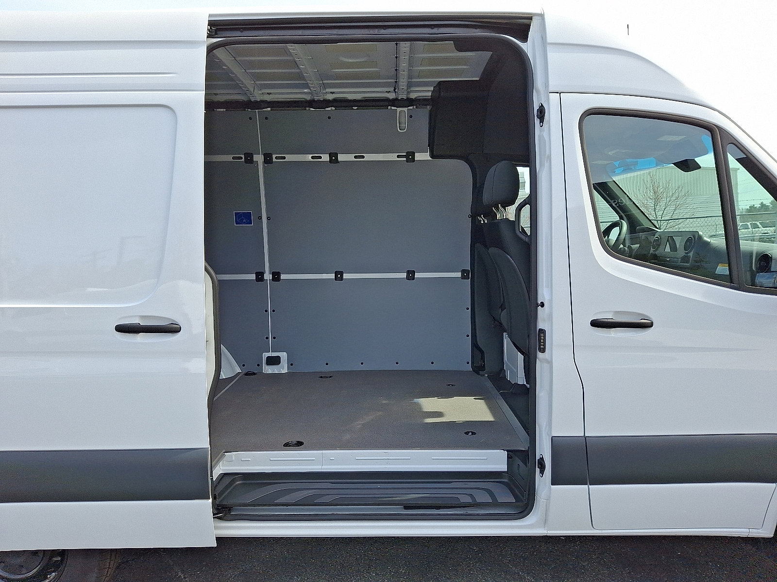 Used 2024 Mercedes-Benz Sprinter 144 Cargo image 8