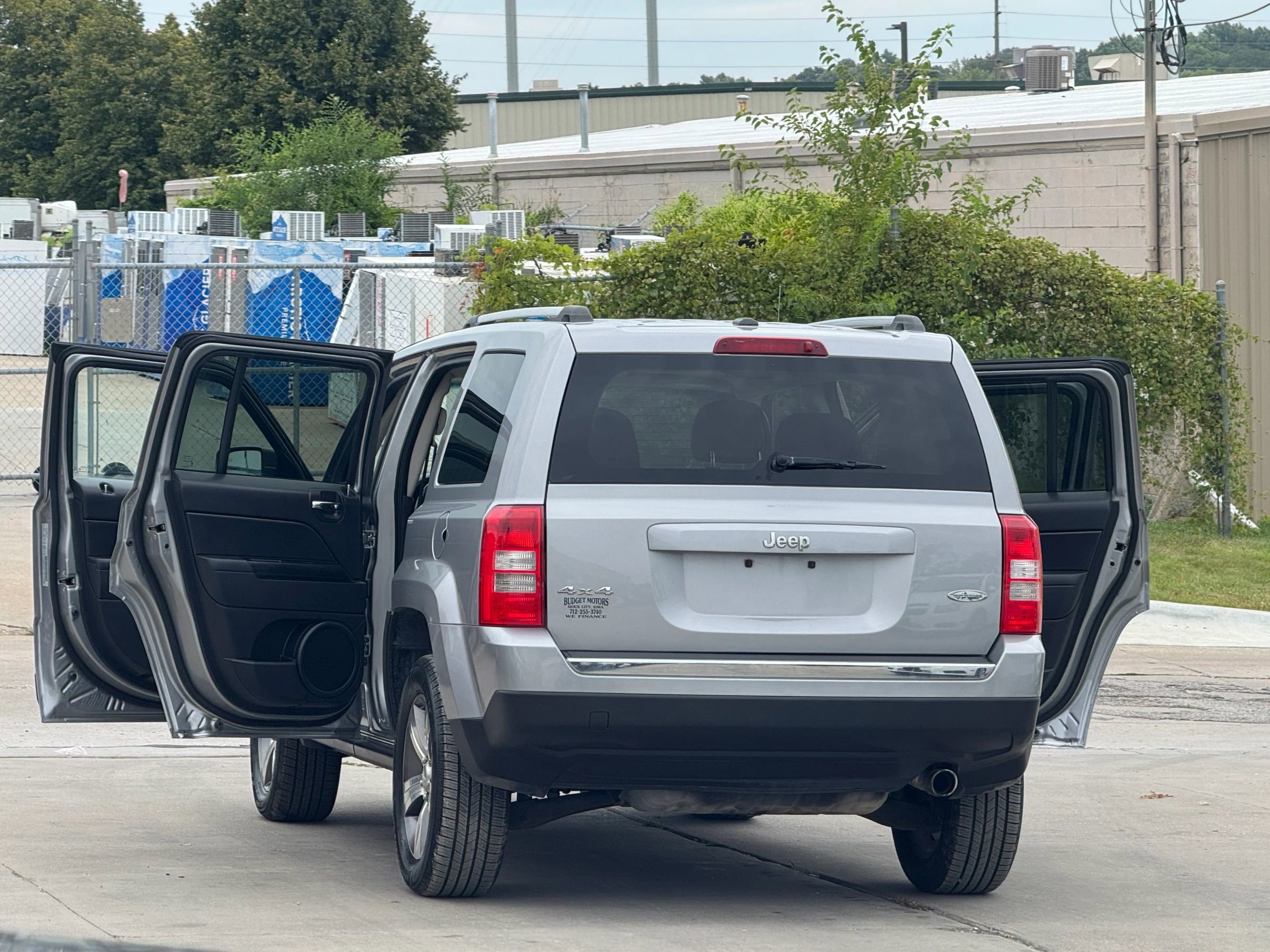 Used 2017 Jeep Patriot High Altitude image 25