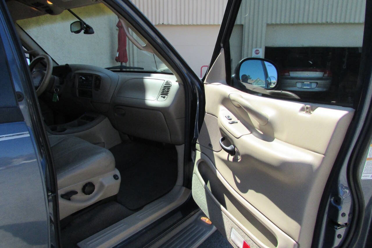 Used 2000 Ford Expedition Eddie Bauer image 29