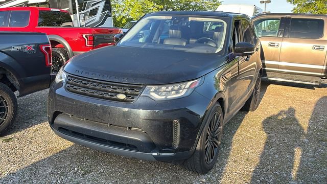 Used 2017 Land Rover Discovery First Edition AWD/4WD image 3