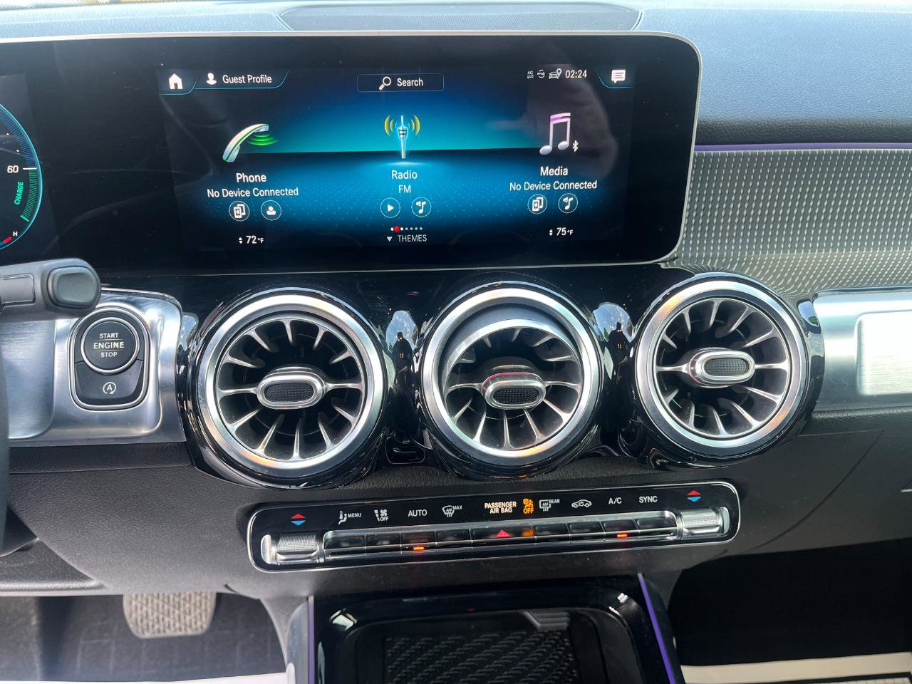 Used 2020 Mercedes-Benz GLB 250 GLB 250 4MATIC w/ Premium Package image 28