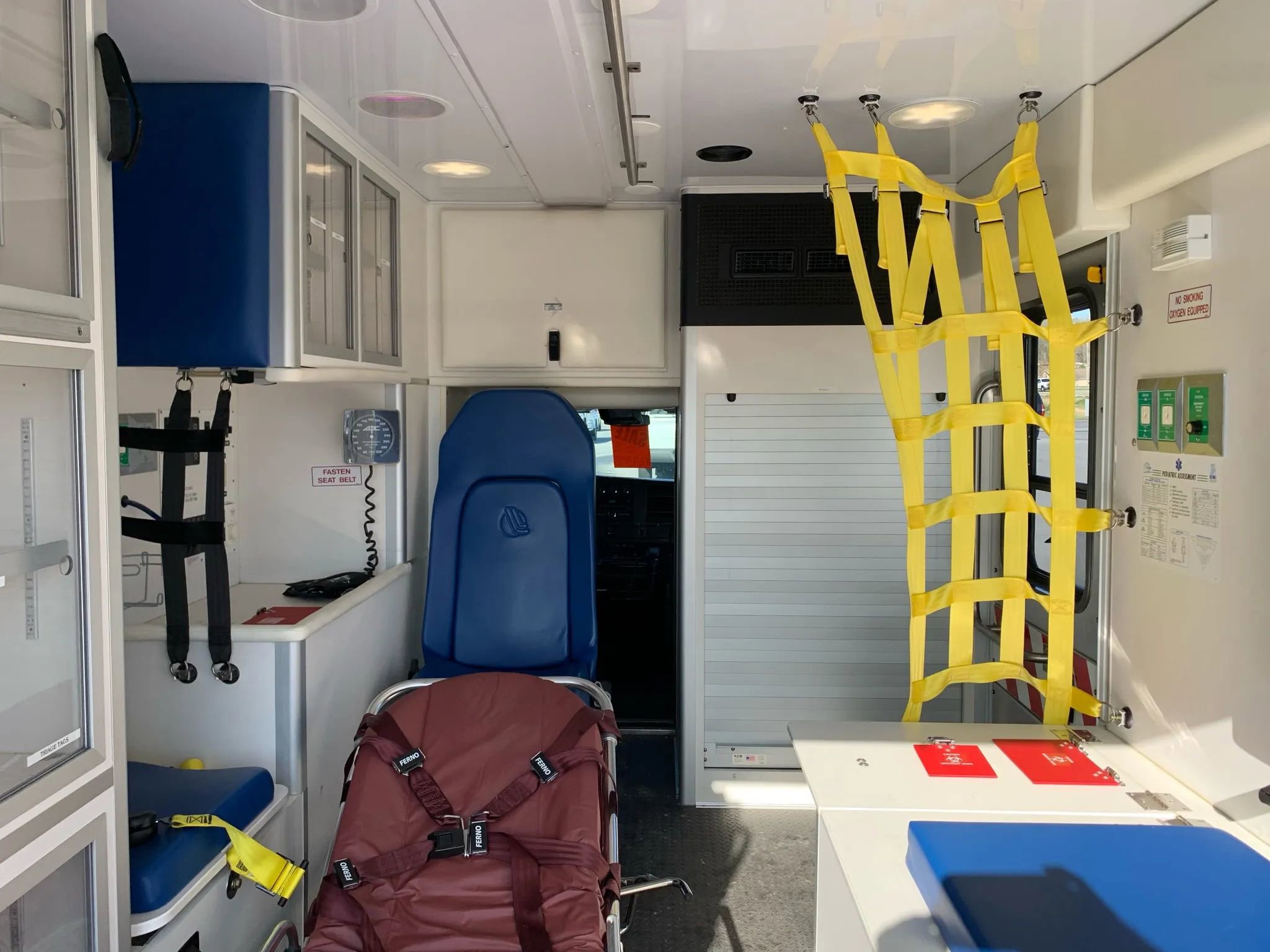 Used 2014 Chevrolet Express 4500 w/ Ambulance Package image 51