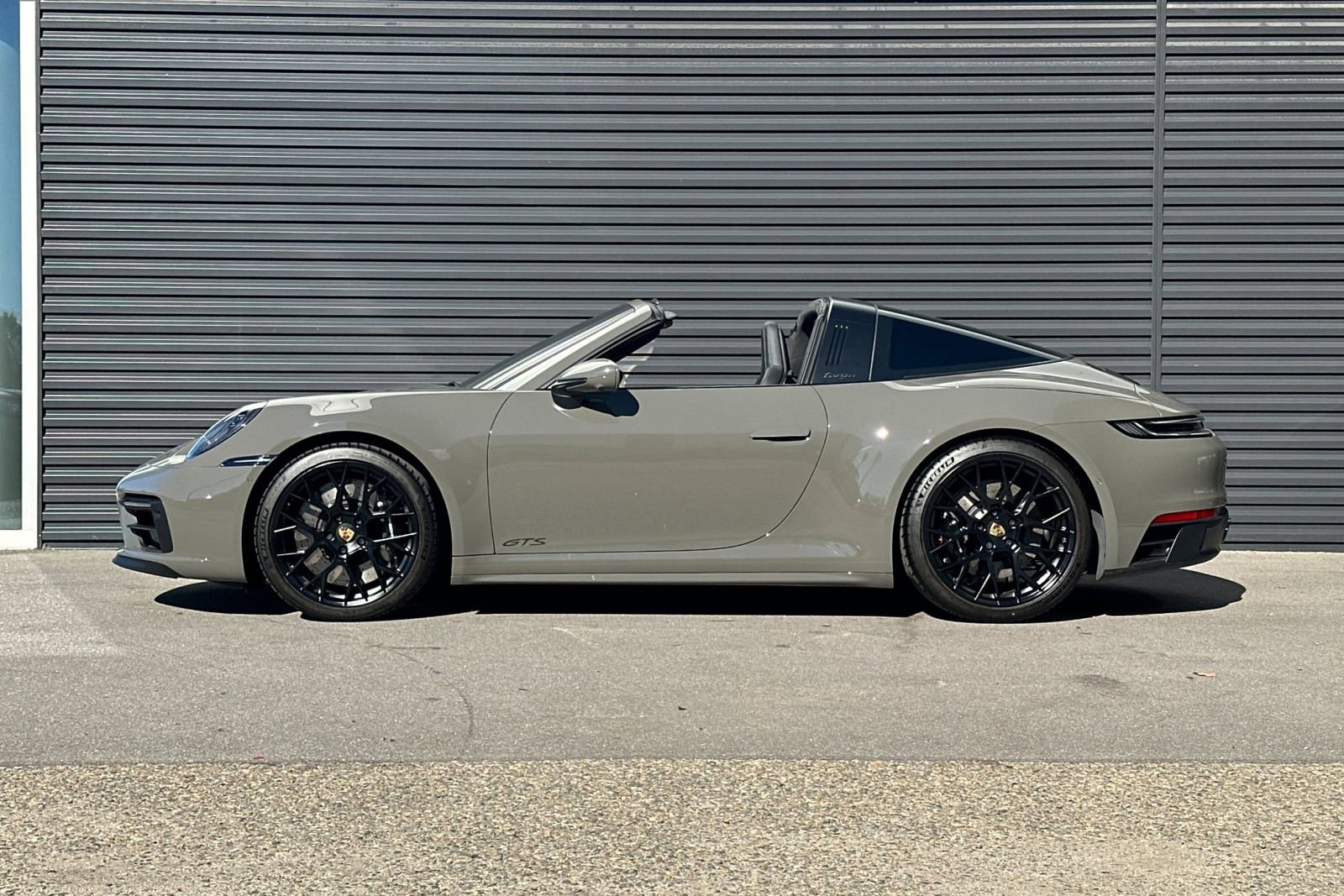 Used 2023 Porsche 911 Targa 4 GTS image 2