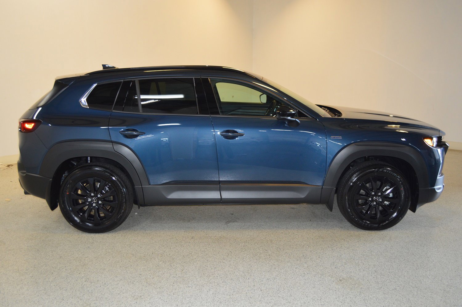 New 2025 MAZDA CX-50 AWD 2.5 Hybrid w/ Cargo Package image 2