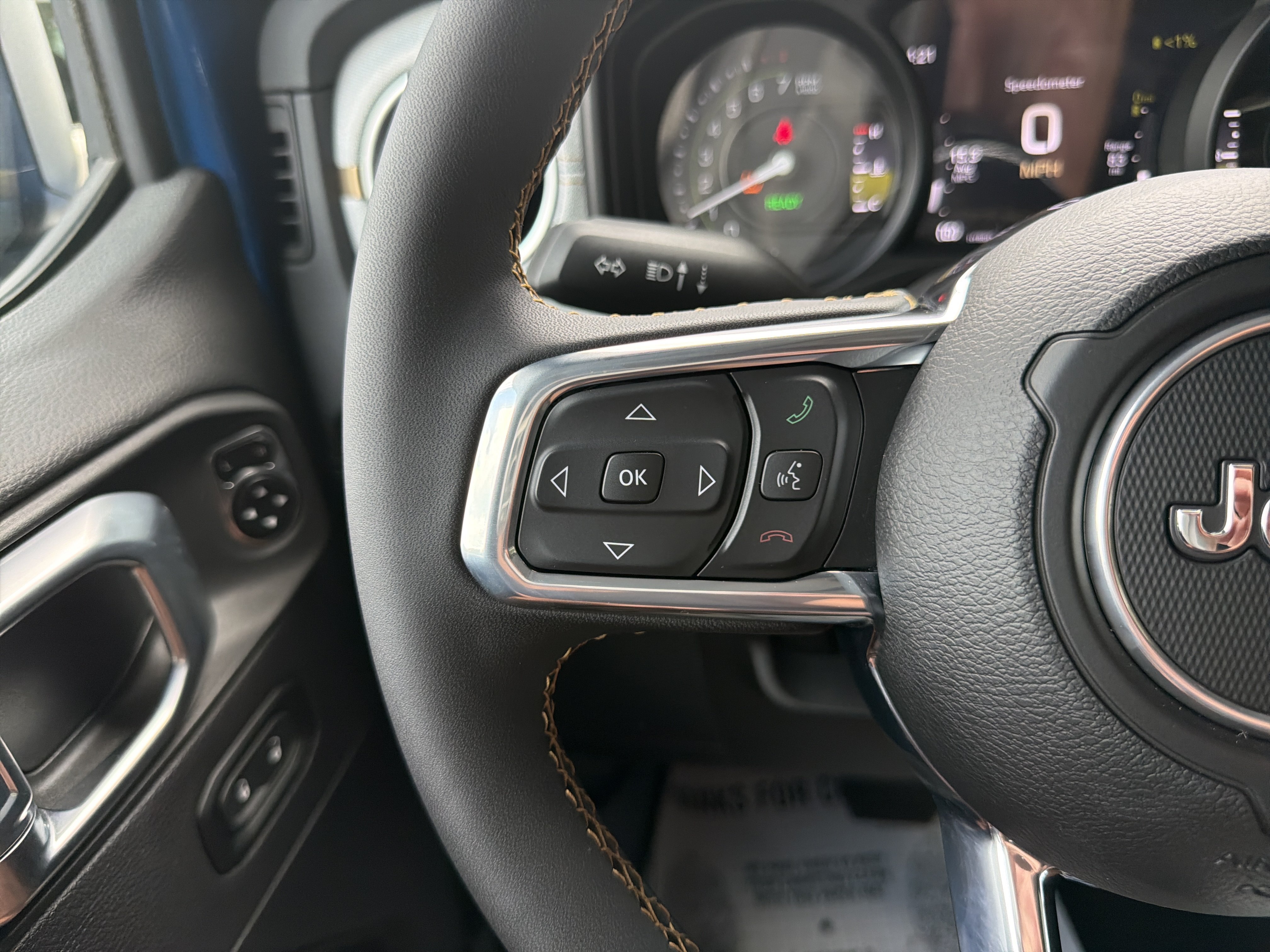 Certified 2024 Jeep Wrangler Unlimited Sahara AWD/4WD image 30