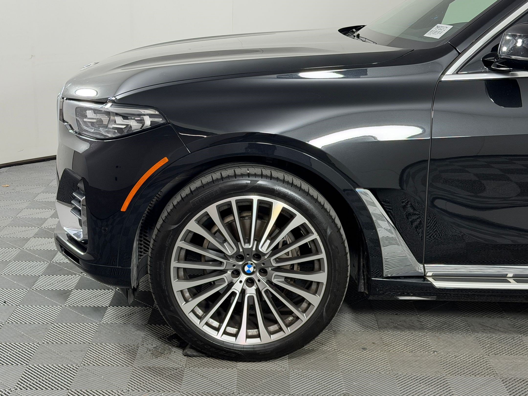 Used 2021 BMW X7 xDrive40i w/ Premium Package AWD/4WD image 11