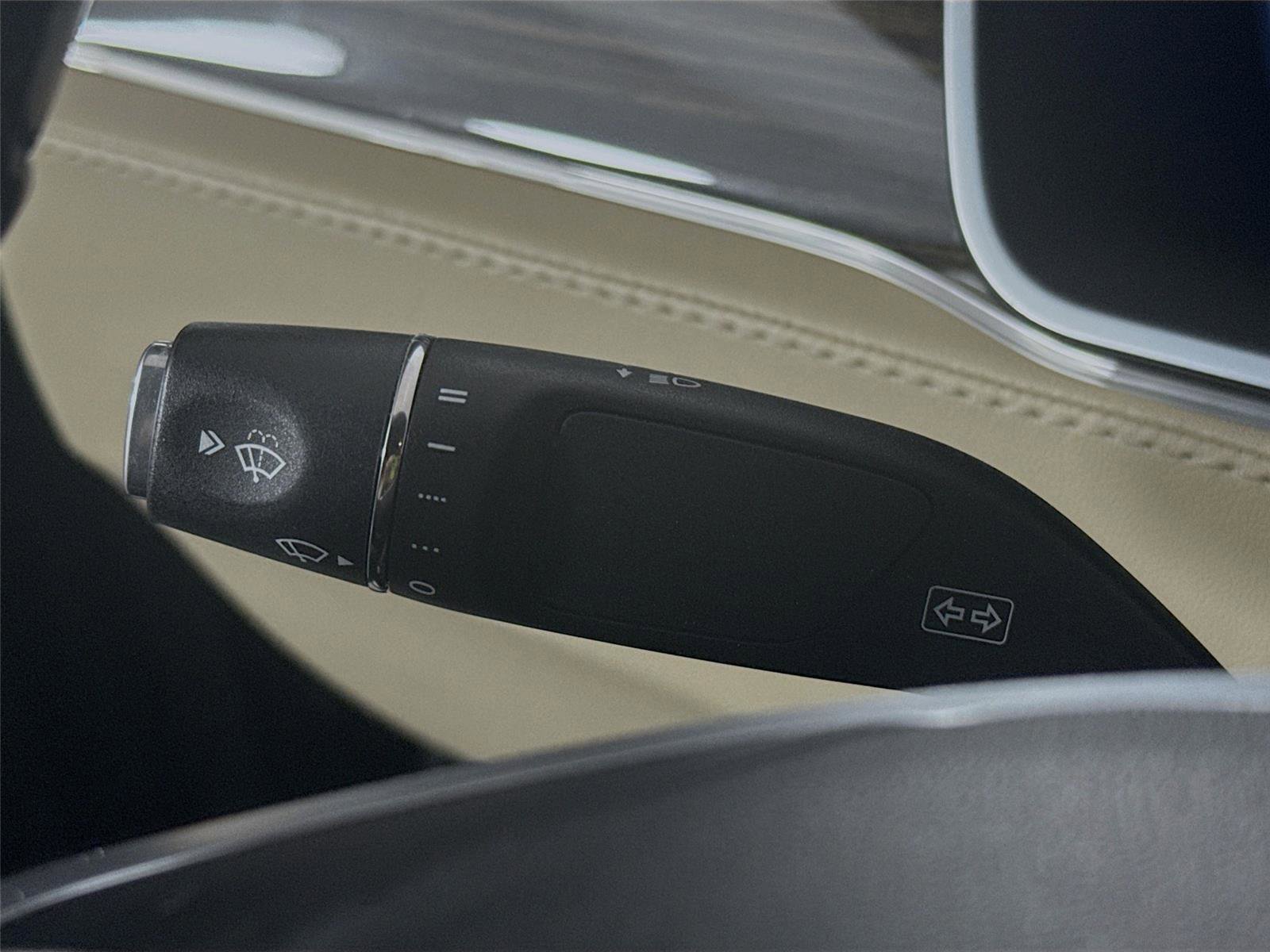 Used 2015 Tesla Model S 85D image 5