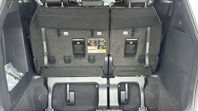 New 2026 Toyota Sienna Platinum image 35