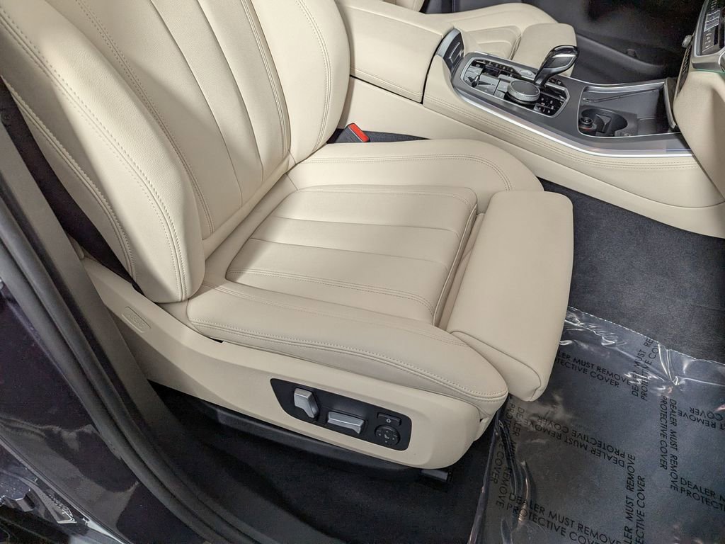 Used 2021 BMW X5 xDrive45e w/ Premium Package image 28