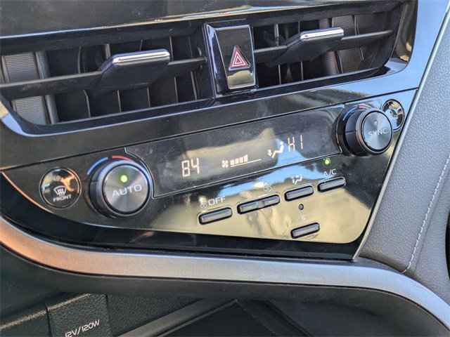 Used 2022 Toyota Camry SE image 27