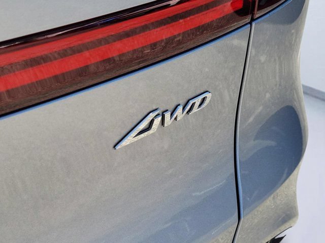 Used 2022 Genesis GV70 2.5T w/ Advanced Package AWD/4WD image 6